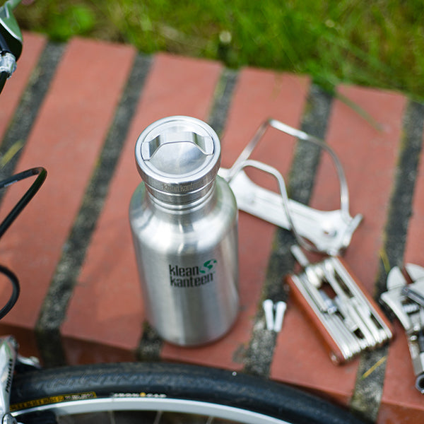 classic-steel-loop-cap-d9 stainless_bottle_cap_bike_parts_lifestyle.jpg