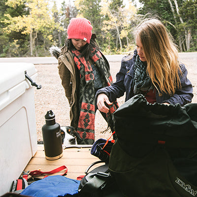 64oz-classic-with-loop-cap-q5 64oz_insulated_classic_backpackers_tailgate_square.jpg
