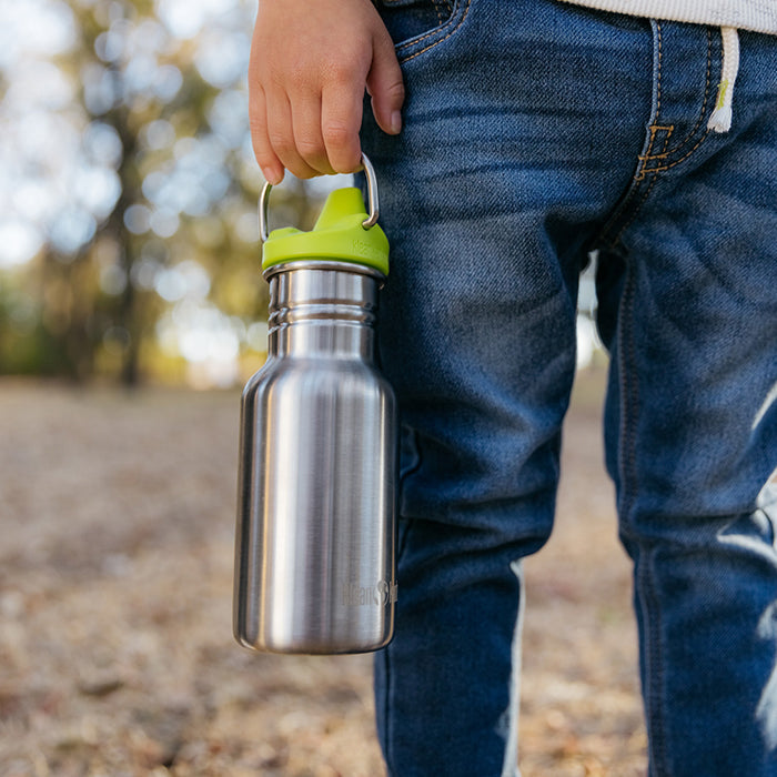 classic-kid-sippy-cap-a1 K12CNSIPPY-BS-kids_sippy_bottle_carry_lifestyle_f9e24b84-a0ae-465d-aad5-3c60c5592b7d.jpg