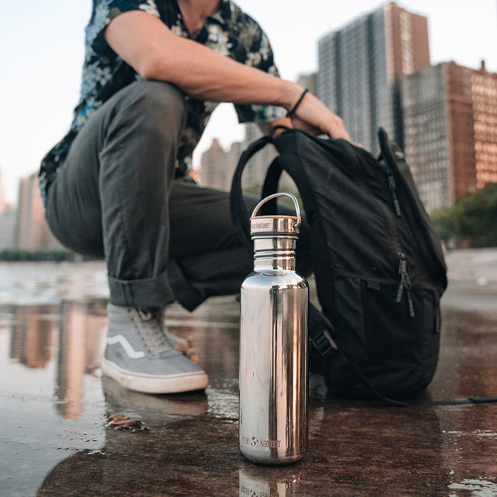 27oz-reflect-with-bamboo-cap-v8 K27SSLRF-MS-BAMBOO_reflect-bottle_city_lifestyle_ff882516-9bd8-49cf-b515-736a0a9c889f.jpg
