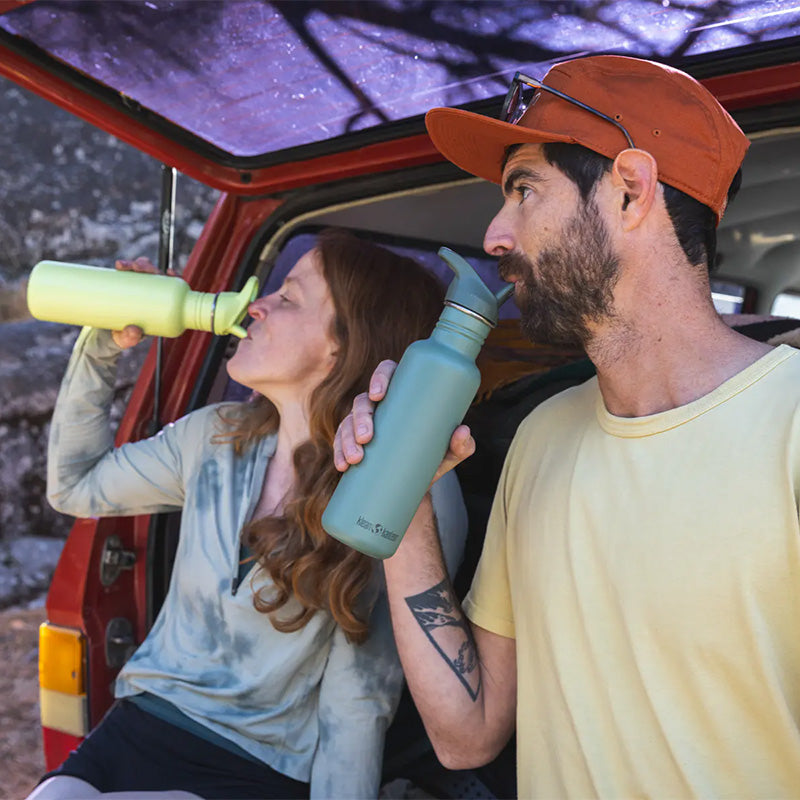 classic-flip-seal-sport-cap-e9 classic_27oz_flip_seal_couple_tailgate_tip-sip_square.jpg