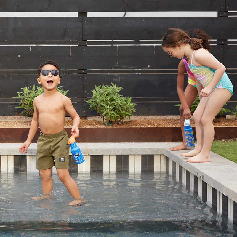 12oz-kid-s-classic-with-flip-seal-sport-cap-j9 kid_sport_flip_seal_12oz_boy_pool_square.jpg