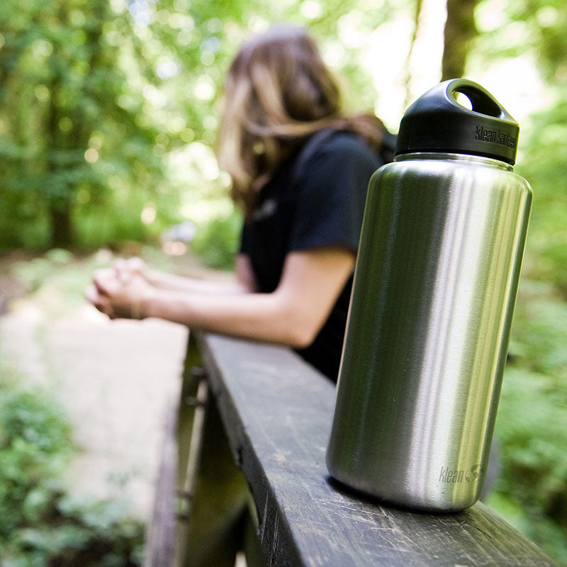 40oz-wide-with-loop-cap-d9 wide_40oz_bottle_bridge_closeup_square.jpg